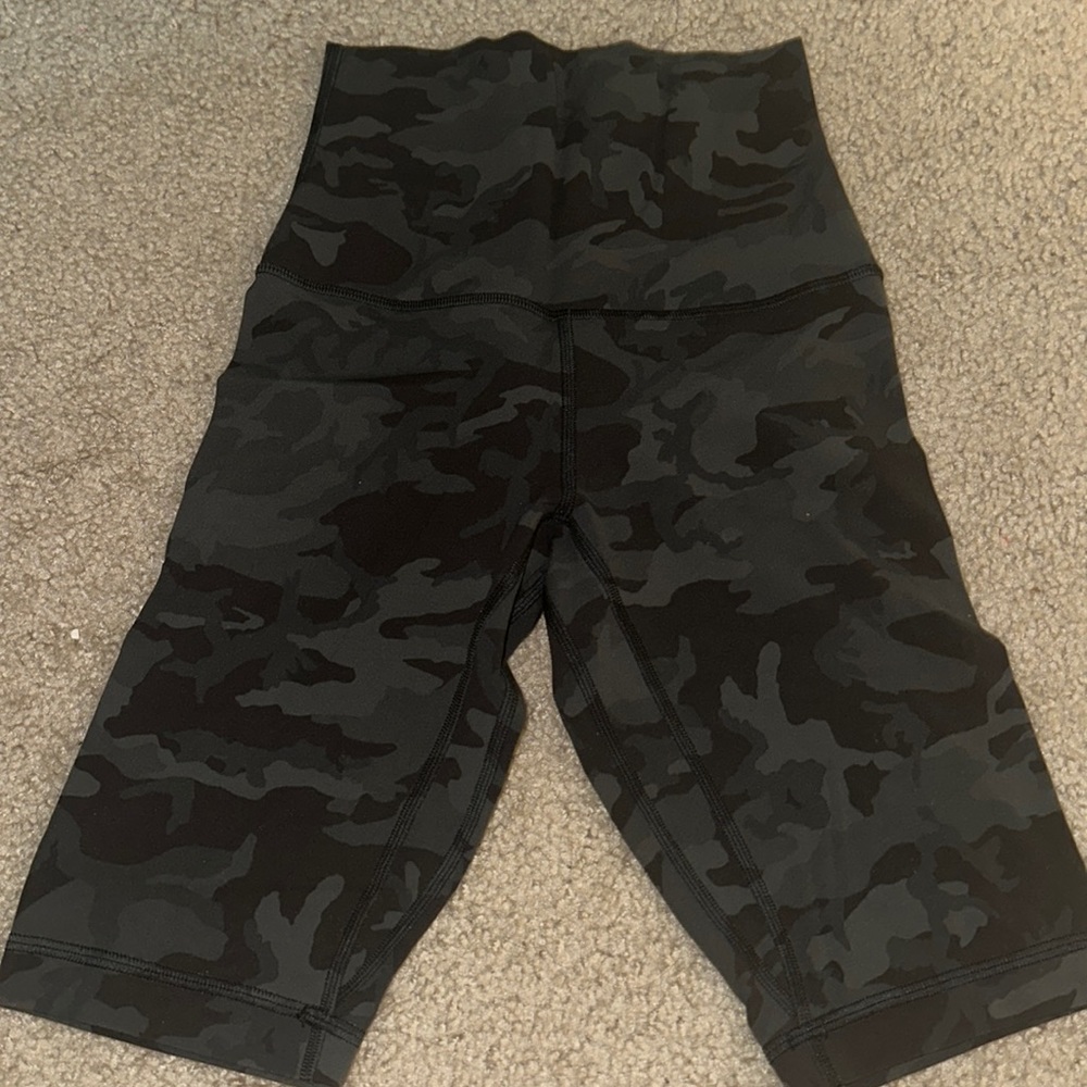 Lululemon biker shorts